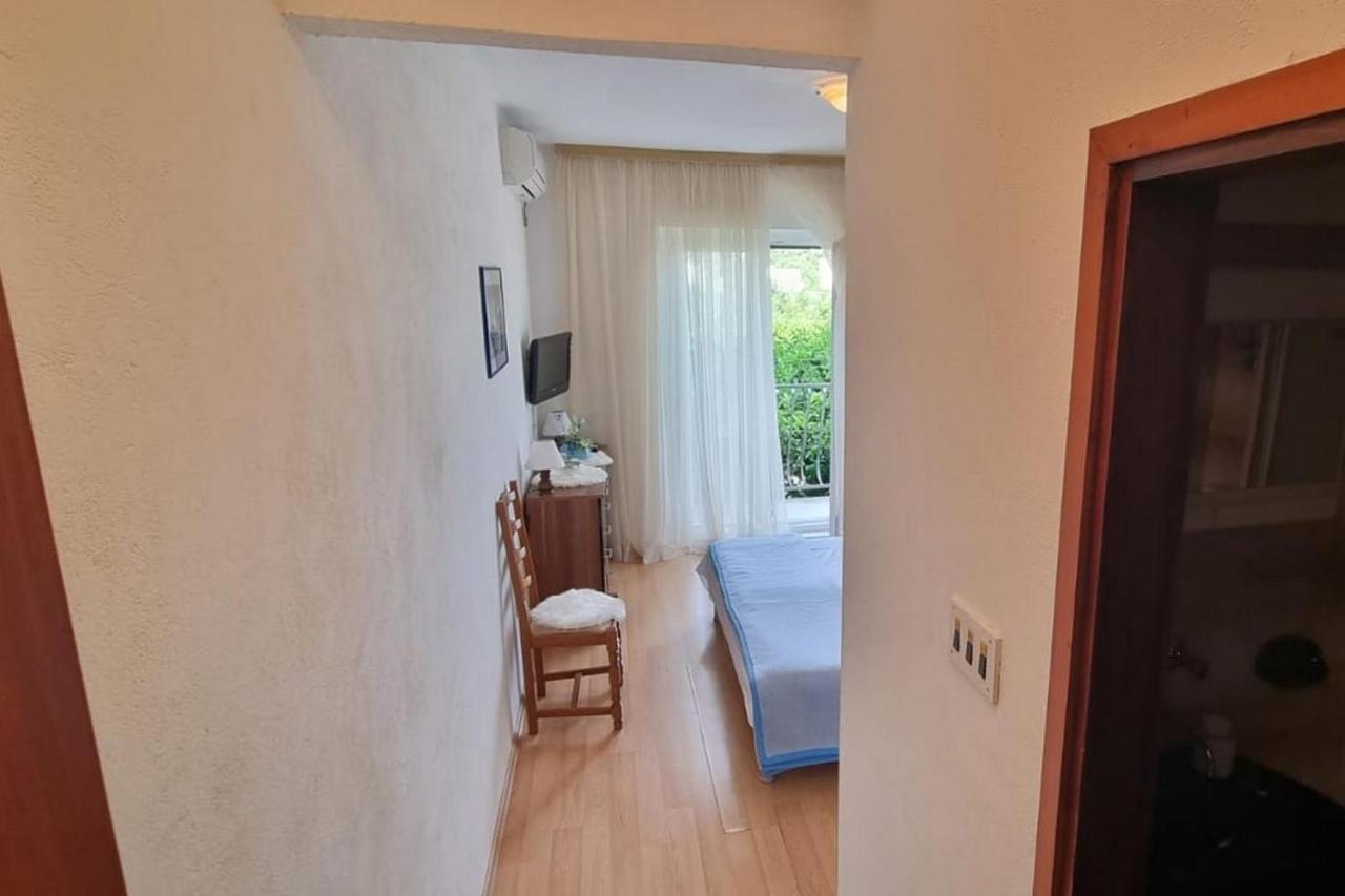 Apartments And Rooms With Parking Space Supetar, Brac - 5658 Exterior foto