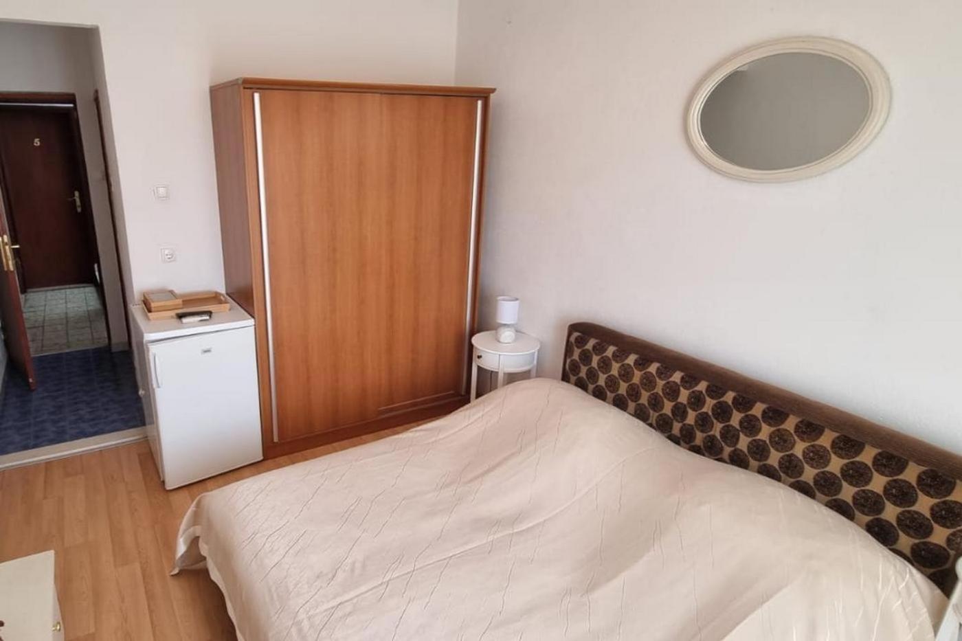 Apartments And Rooms With Parking Space Supetar, Brac - 5658 Habitación foto